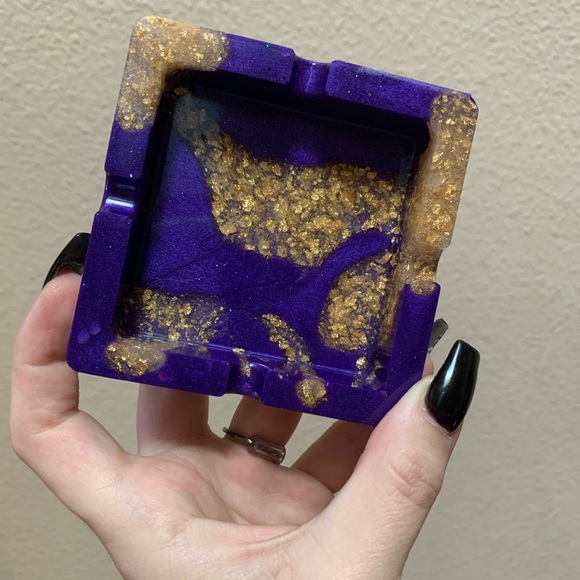 Custom Resin Ashtray! Makes the perfect gift - Picture 3 of 7